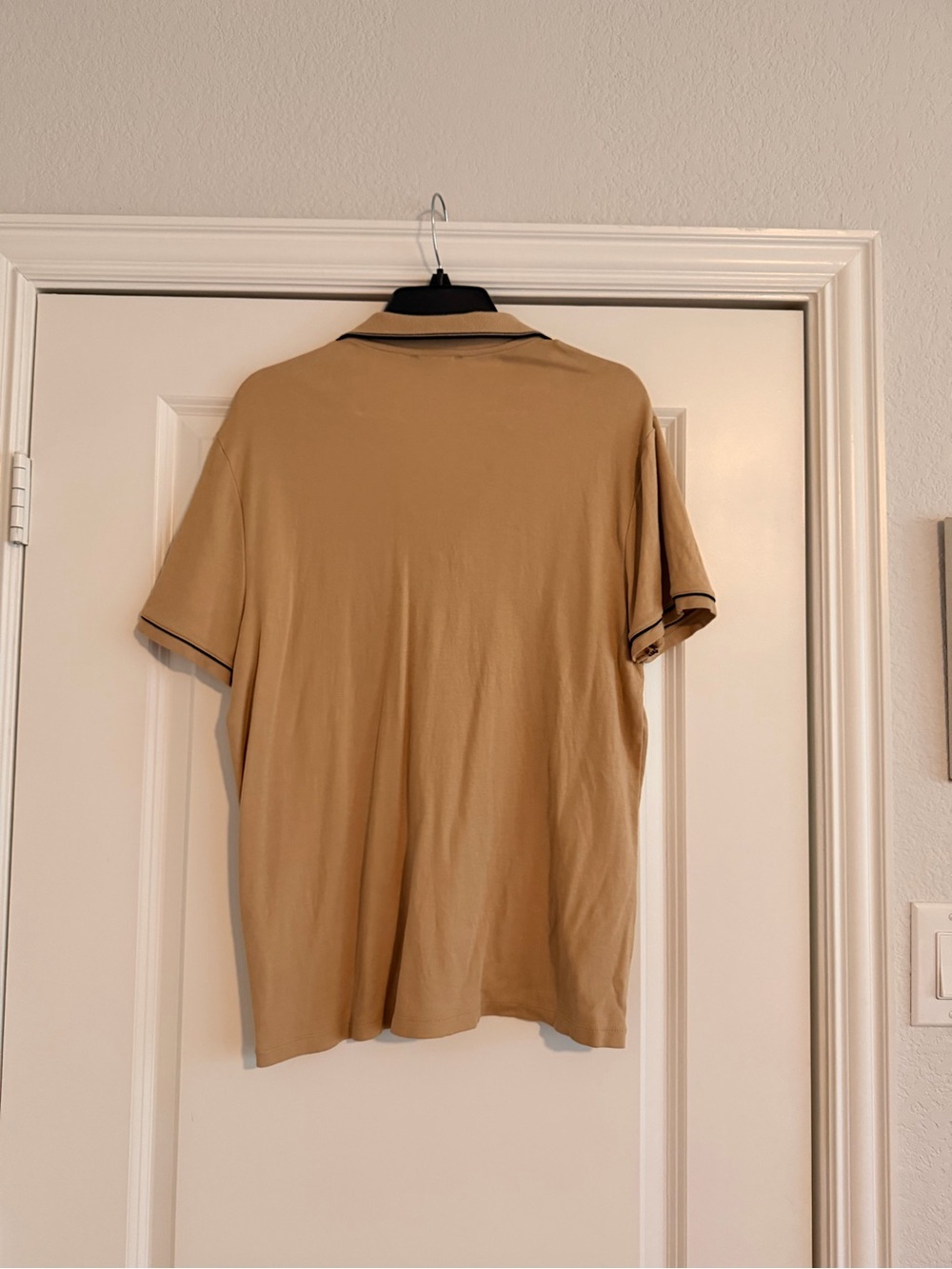 EXPRESS MEN’S POLO IN KHAKI WITH DARM TRIM SIZE MEDIUM - Picture 3 of 4